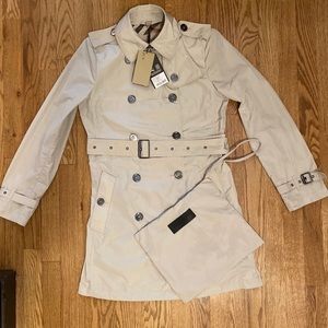 Authentic Burberry Size 4 Trench Coat & Travel Bag